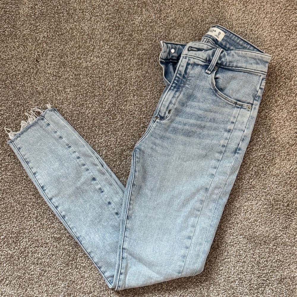 Abercrombie & Fitch Light Wash Skinny Jeans